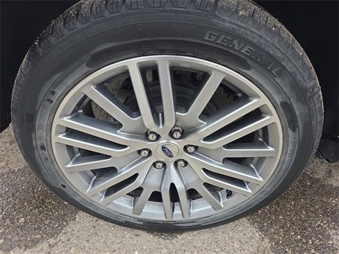 Certified 2022 Ford Expedition Max Limited image 36