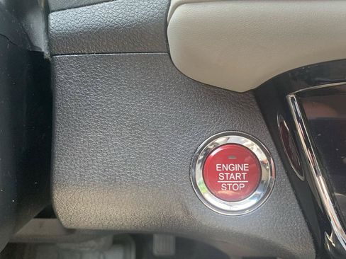 Used 2018 Honda HR-V EX image 18