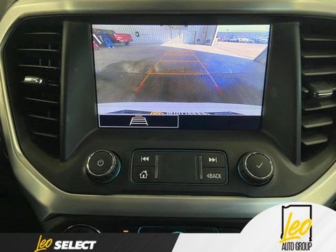 Used 2020 GMC Acadia SLE w/ Driver Convenience Package FWD image 18