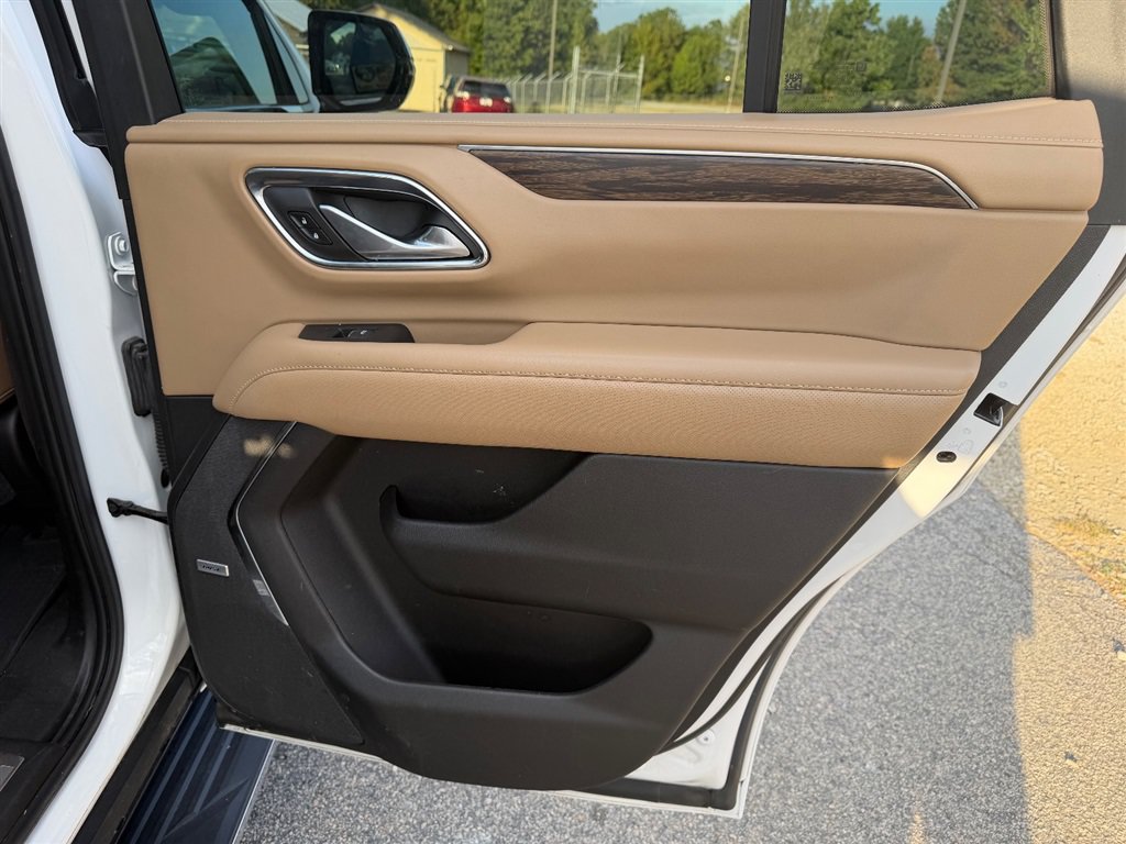 Used 2021 Chevrolet Tahoe Premier AWD/4WD image 24