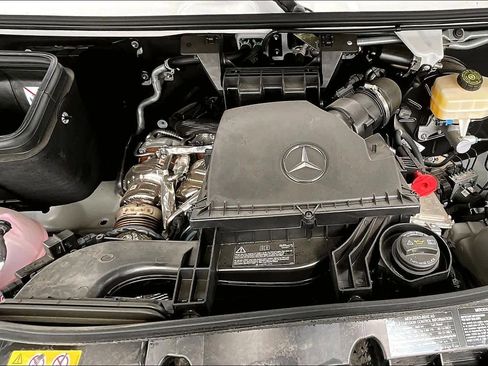 Used 2025 Mercedes-Benz Sprinter 2500 image 29