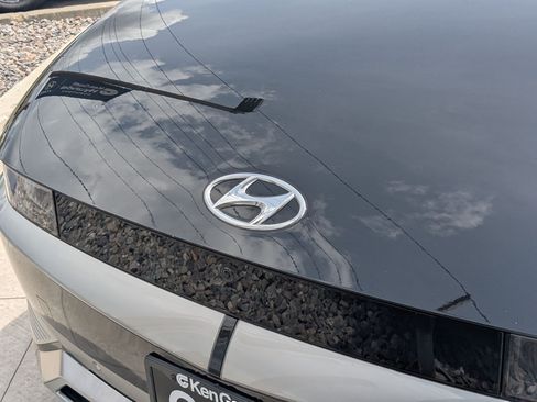 Certified 2023 Hyundai Ioniq 5 Limited AWD/4WD image 12
