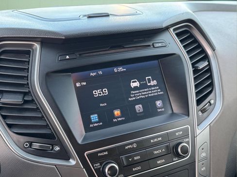 Used 2017 Hyundai Santa Fe Sport FWD image 24