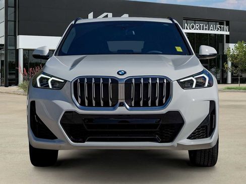Used 2024 BMW X1 xDrive28i w/ Technology Package image 4