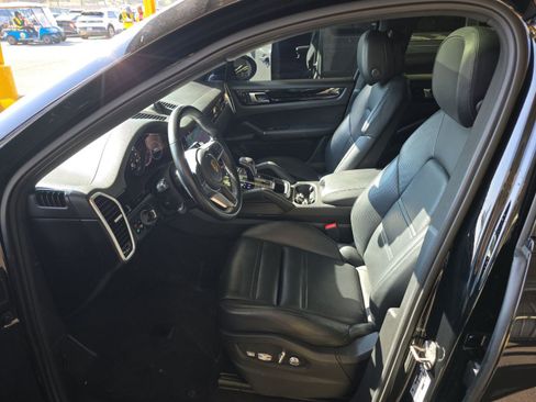 Used 2020 Porsche Cayenne E-Hybrid Coupe w/ Premium Plus Package image 7