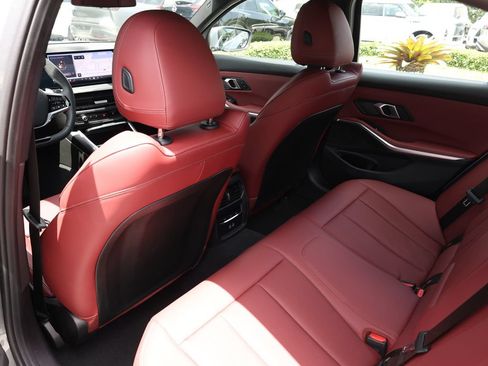 Used 2025 BMW 330i Sedan w/ Premium Package RWD image 20