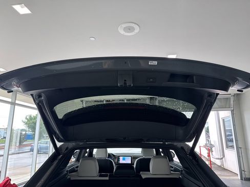 Used 2025 Volkswagen Atlas Cross Sport SEL Premium R-Line AWD/4WD image 10