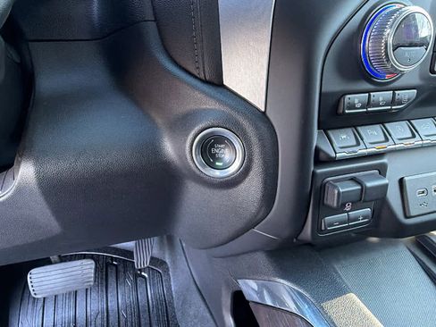 Used 2019 GMC Sierra 1500 SLT w/ SLT Premium Plus Package image 17