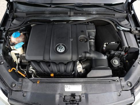 Used 2012 Volkswagen Jetta SE FWD image 42