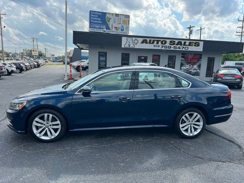 Used 2018 Volkswagen Passat 2.0T SE FWD image 1