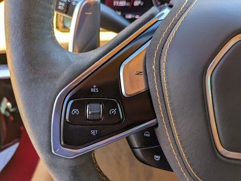 Used 2021 Chevrolet Corvette Stingray Premium Conv w/ Z51 Performance Package image 18