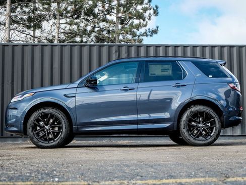 Used 2025 Land Rover Discovery Sport S image 3