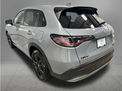 Certified 2026 Honda HR-V Sport image 4