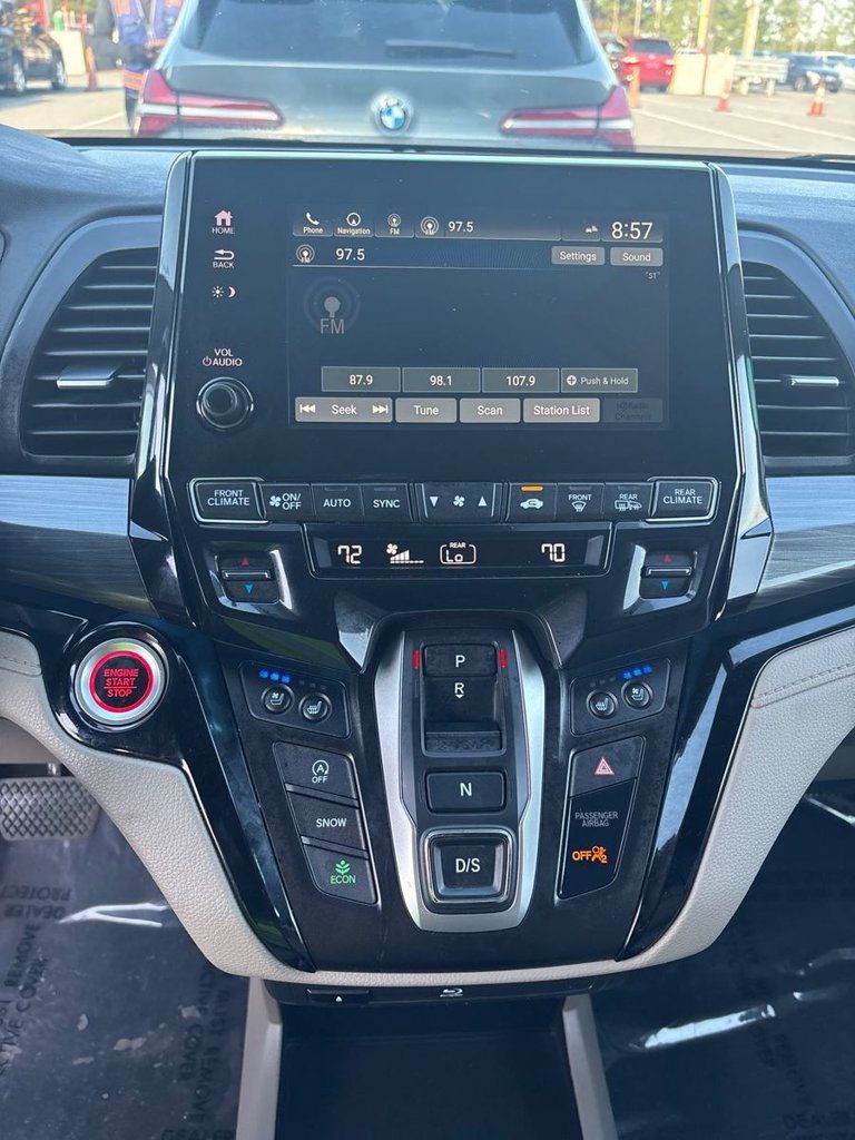 Used 2024 Honda Odyssey Elite image 5