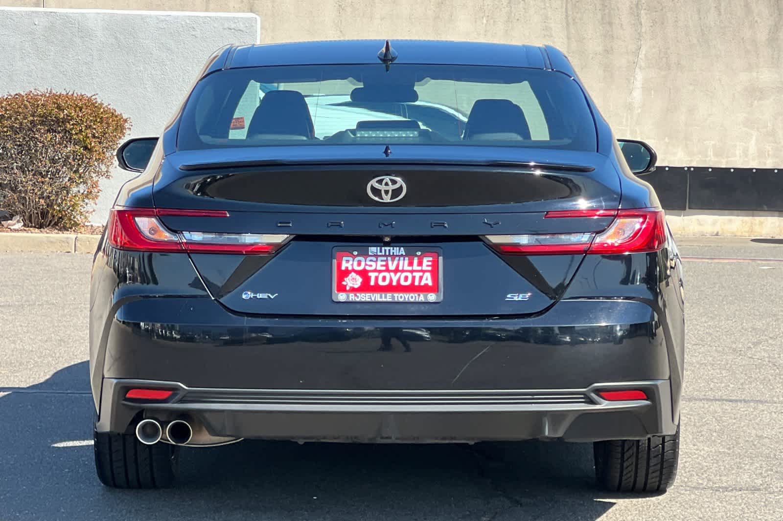 Certified 2025 Toyota Camry SE FWD image 8