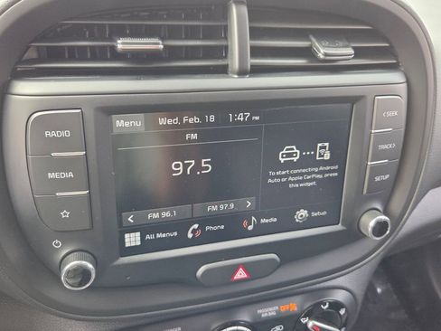 Used 2025 Kia Soul LX image 21