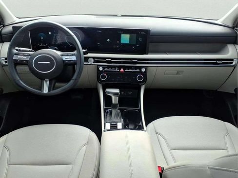 Used 2025 Hyundai Tucson SEL FWD image 12