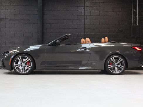 Used 2024 BMW M440i Convertible w/ Premium Package RWD image 3