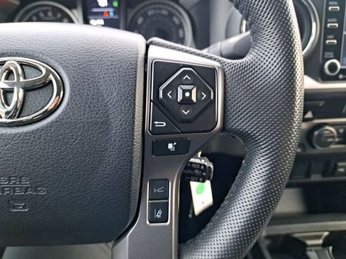 Used 2022 Toyota Tacoma TRD Sport image 28