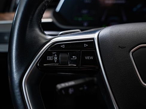 Used 2021 Audi e-tron Premium w/ Convenience Plus Package image 28