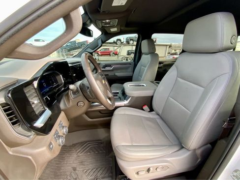 Used 2022 Chevrolet Silverado 1500 LTZ w/ LTZ Convenience Package II image 26