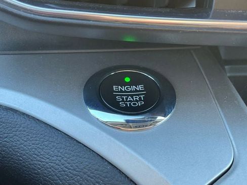 Used 2021 Ford Explorer XLT w/ Equipment Group 202A image 20