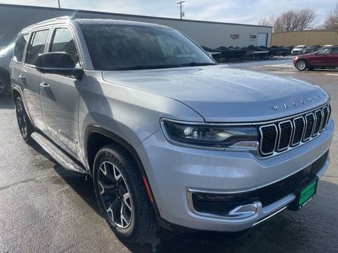 Used 2023 Jeep Wagoneer Series III w/ Rear Seat Video Group 1 image 2