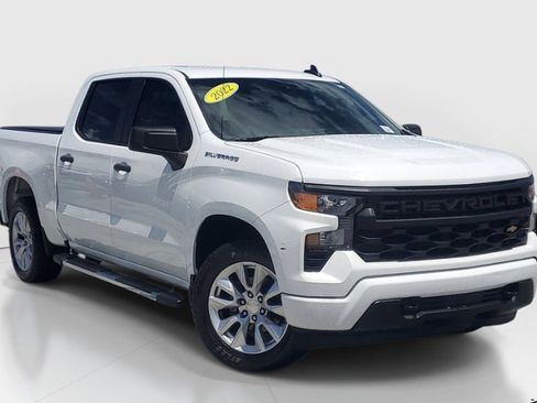 Used 2022 Chevrolet Silverado 1500 Custom RWD image 3