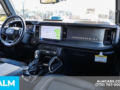 Used 2025 Ford Bronco Badlands image 29
