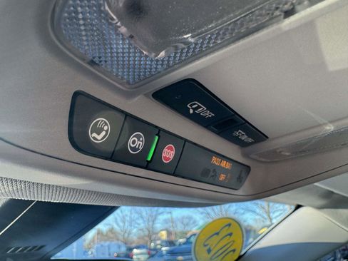 Used 2023 GMC Acadia AT4 image 27