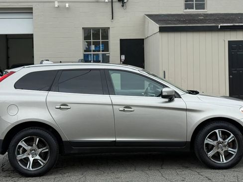 Used 2012 Volvo XC60 T6 AWD/4WD image 11