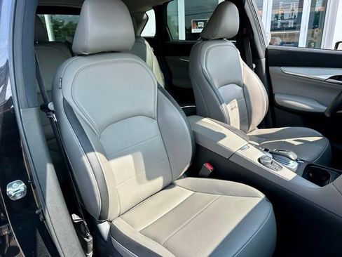 Used 2023 INFINITI QX50 Sensory AWD/4WD image 25
