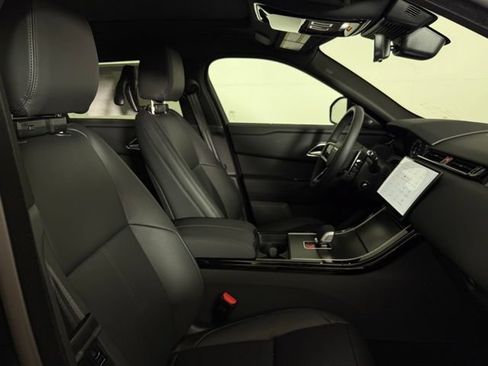 Used 2026 Land Rover Range Rover Velar S AWD/4WD image 32