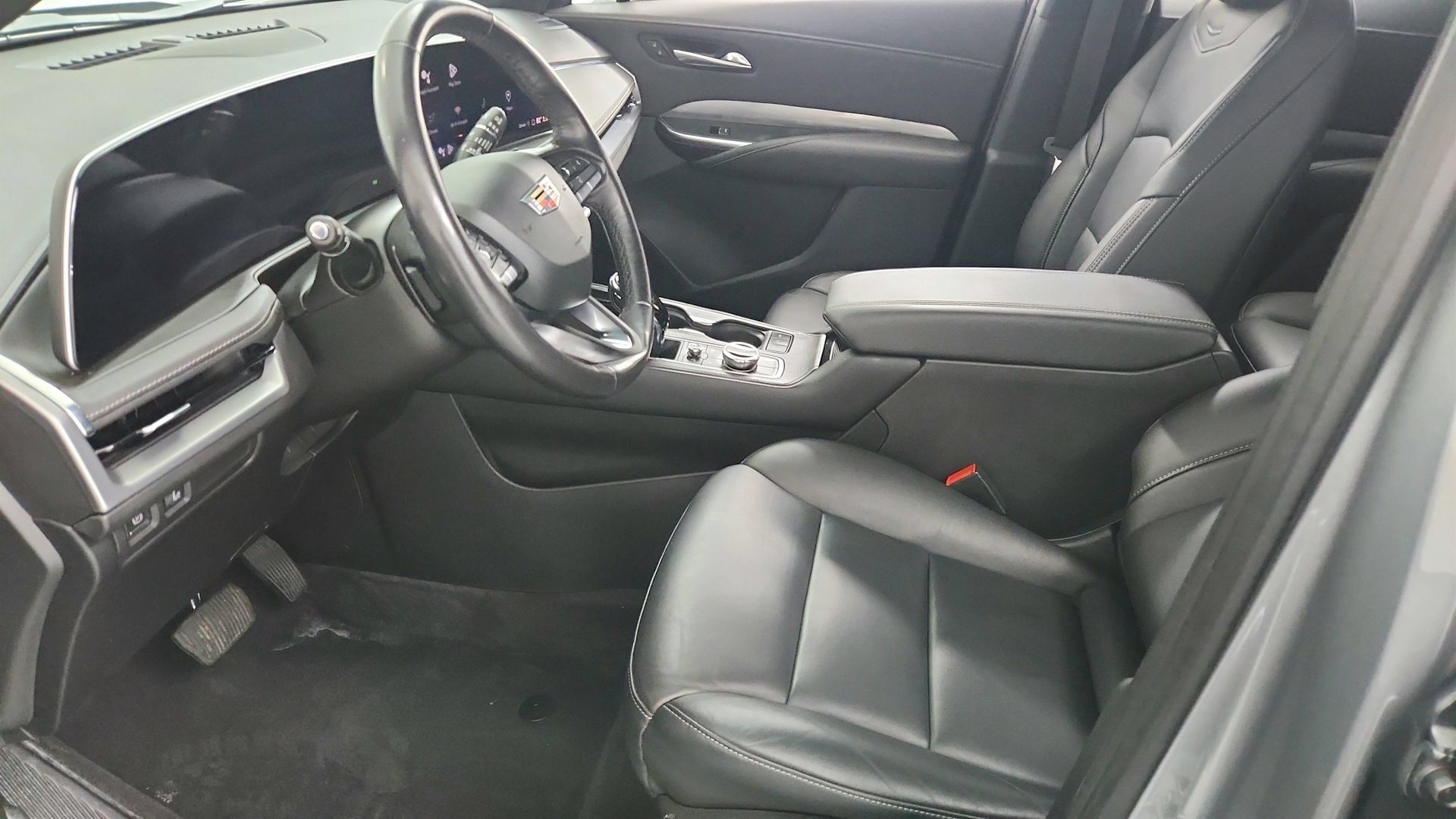 Certified 2024 Cadillac XT4 Premium Luxury w/ Cold Weather Package FWD image 18