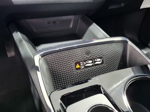 New 2026 Chevrolet Equinox RS w/ Convenience Package III image 23