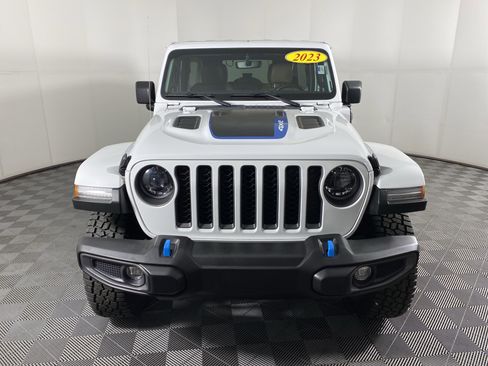 Used 2023 Jeep Wrangler Unlimited Rubicon 4xe w/ Cold Weather Group AWD/4WD image 13