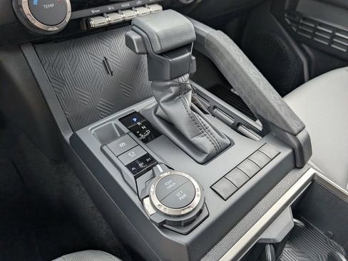 New 2026 Toyota Tacoma SR5 AWD/4WD image 15