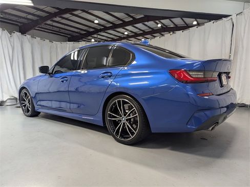 Used 2020 BMW 330i Sedan w/ M Sport Package image 4