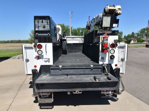 Used 2014 Ford F550 4x4 Regular Cab Super Duty image 19