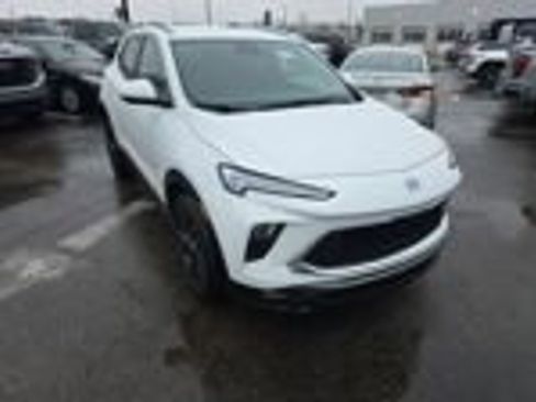 Used 2026 Buick Encore GX Sport Touring w/ Comfort Package image 10