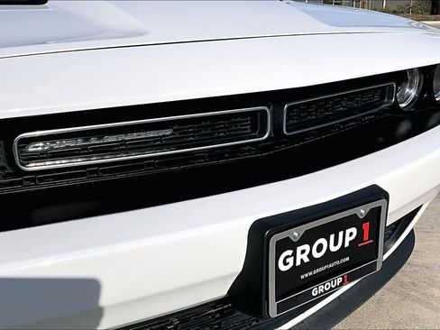 Used 2022 Dodge Challenger SXT w/ Driver Convenience Group image 28
