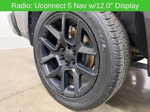 Used 2023 RAM 1500 Laramie AWD/4WD image 14