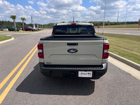 Used 2025 Ford Maverick Lariat image 6