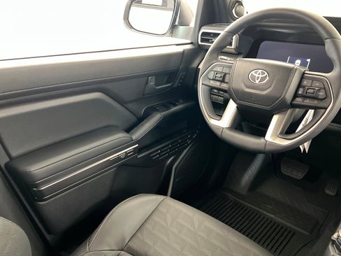 New 2026 Toyota 4Runner TRD Off-Road Premium AWD/4WD image 11