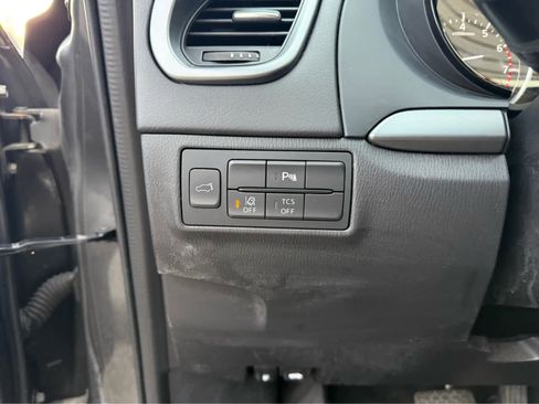 Used 2019 MAZDA CX-9 Touring w/ Touring Premium Package image 11