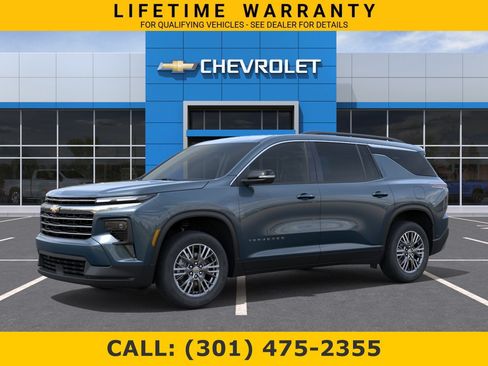 New 2026 Chevrolet Traverse LT w/ Driver Confidence Package FWD image 2