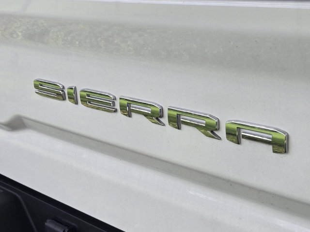 Used 2025 GMC Sierra 2500 AT4 w/ AT4 Premium Plus Package AWD/4WD image 10