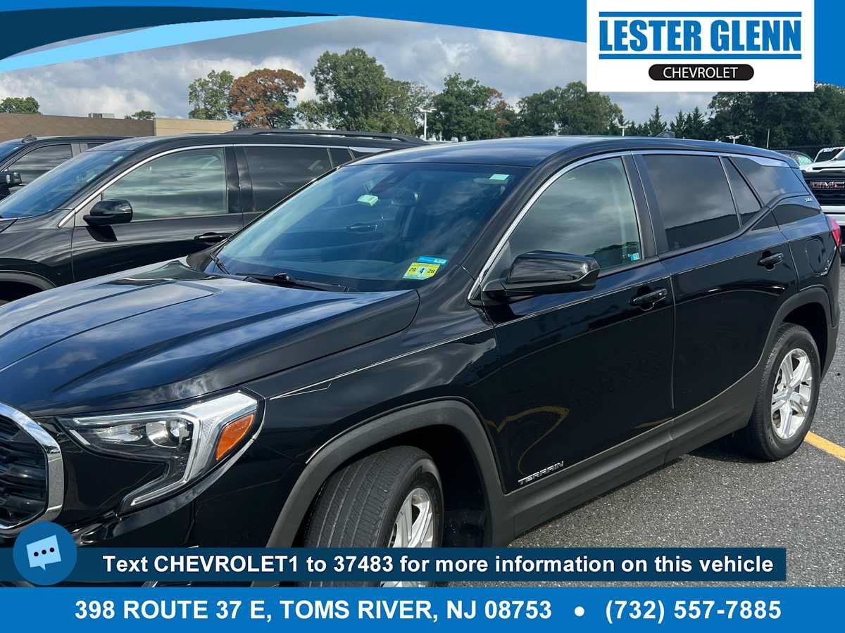 Used 2021 GMC Terrain SLE FWD image 1