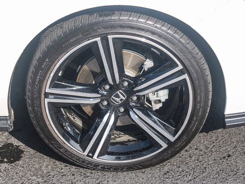 Used 2024 Honda Accord Sport image 11