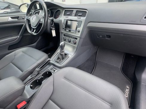 Used 2015 Volkswagen Golf S image 26
